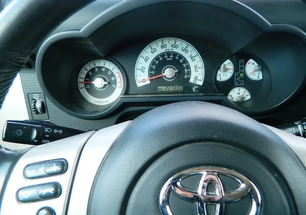 Toyota FJ cena 120000 przebieg: 227300, rok produkcji 2010 z Rzeszów małe 379